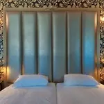 De L'empereur By Malone 3*