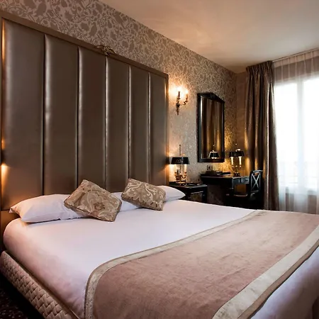 De L'empereur By Malone Hotel