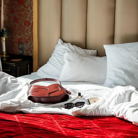 De L'empereur By Malone Hotel