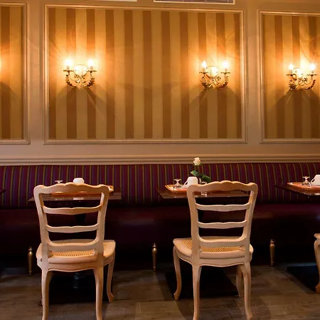 De L'empereur By Malone