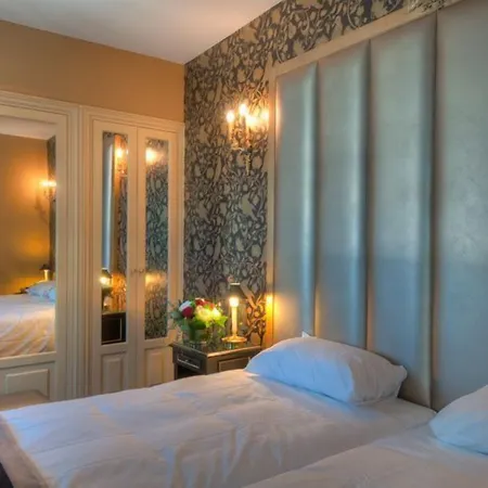 De L'empereur Hotel 3*