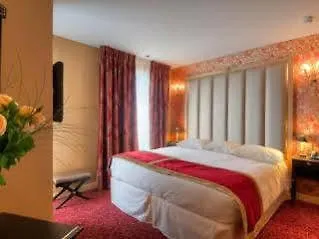 فندق دو لوأمبيرور 3*