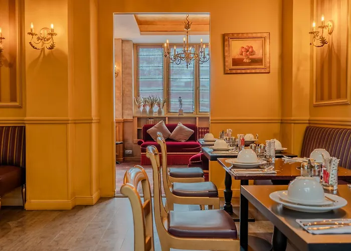 De L'empereur Hotel 3*