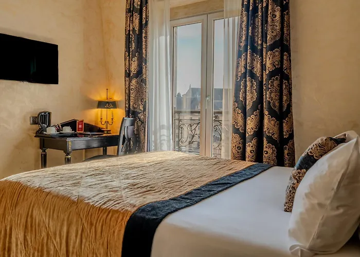 Otel De L'empereur By Malone Paris