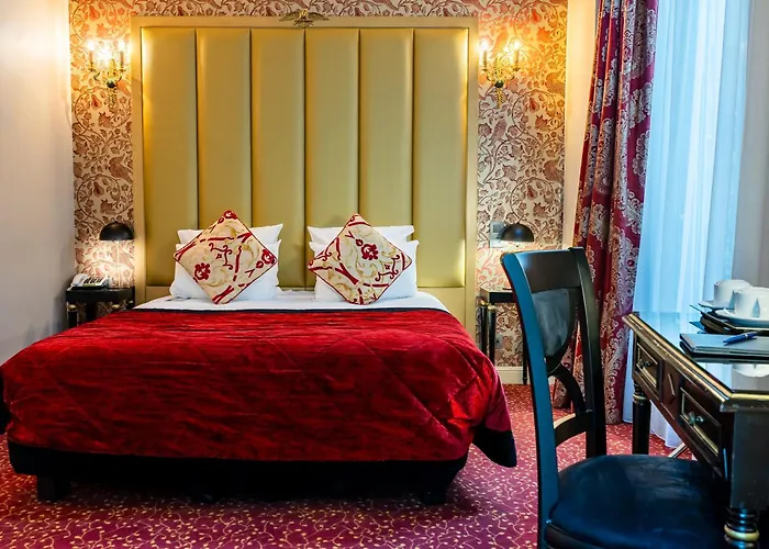 De L'empereur By Malone 3* Paris