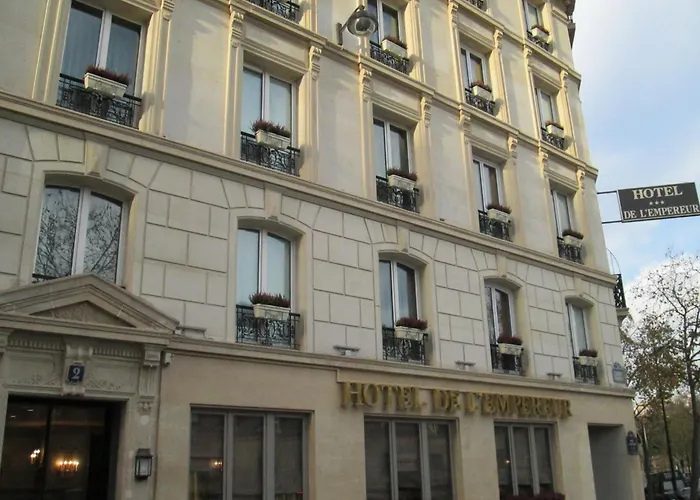 De L'empereur Hotel 3*