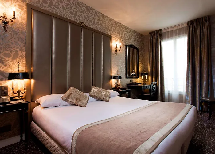 De L'empereur Hotel 3*