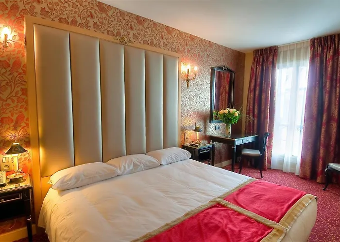 De L'empereur Hotel 3*