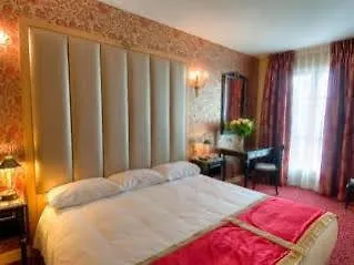 De L'empereur Hotel 3*